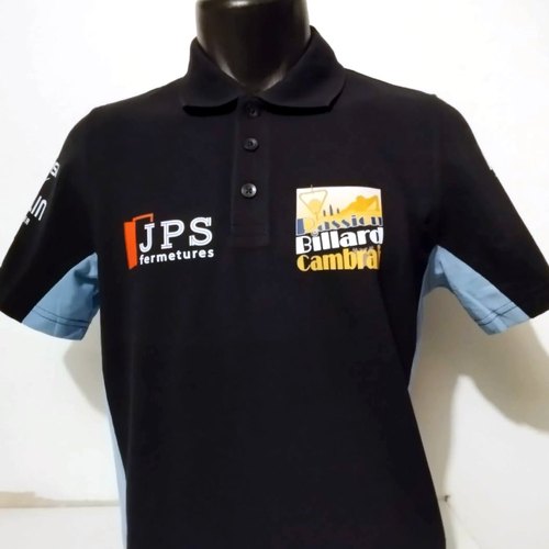 Polo de club, vue de face avec logos poitrine